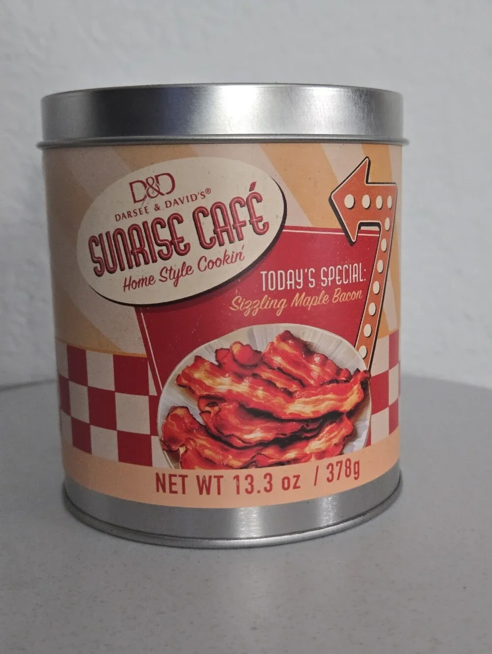 Darsee & David's Double Wick Candle Maple Bacon scent, tin canister and lid  NEW